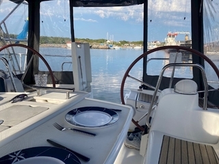 Beneteau Oceanis 43