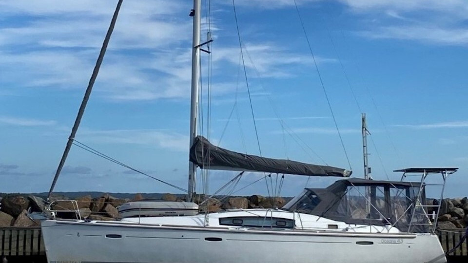 Beneteau Oceanis 43